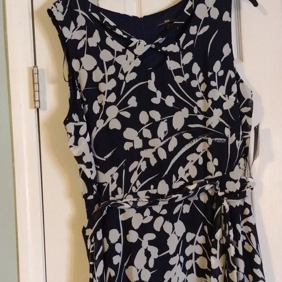 Maxi dress - Picture 2 of 6